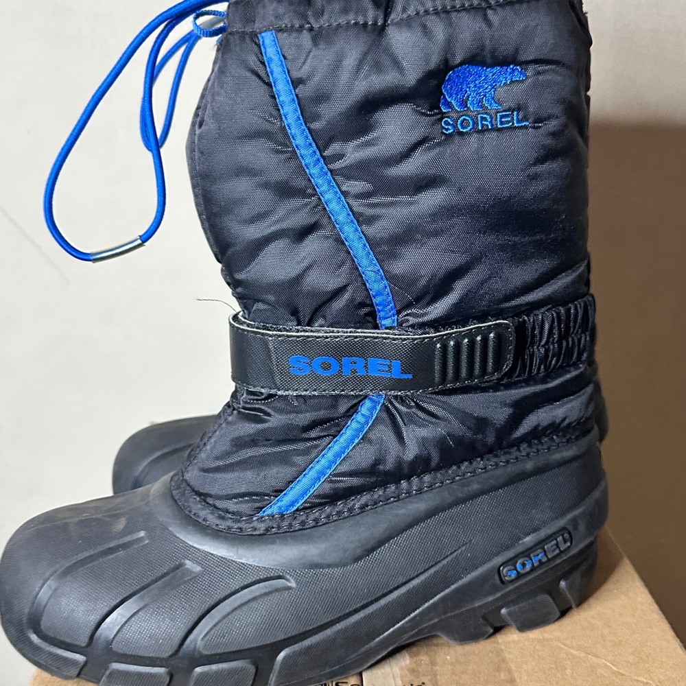 Sorel Black and Blue Winter Boots
